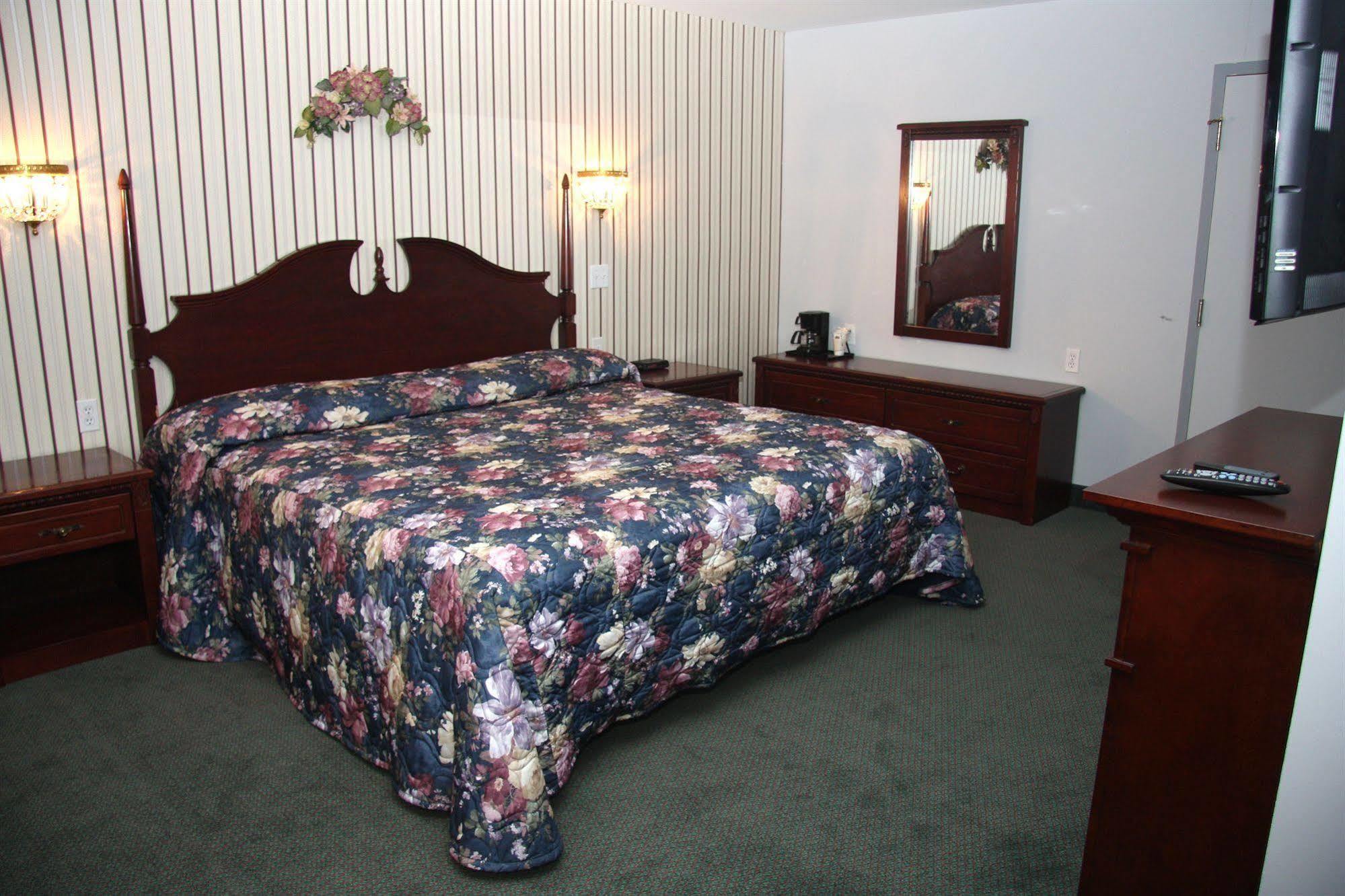 Thriftlodge By Wyndham Moncton Esterno foto